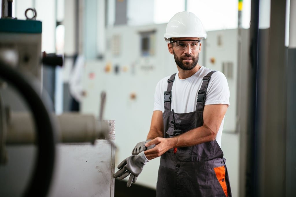 pracovne-oblecenie-do-fabriky